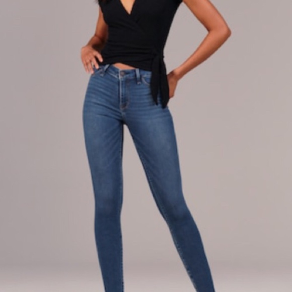 NWOT Abercrombie & Fitch High Rise Jean Legging/Skinny Jean, size 24 medium blue